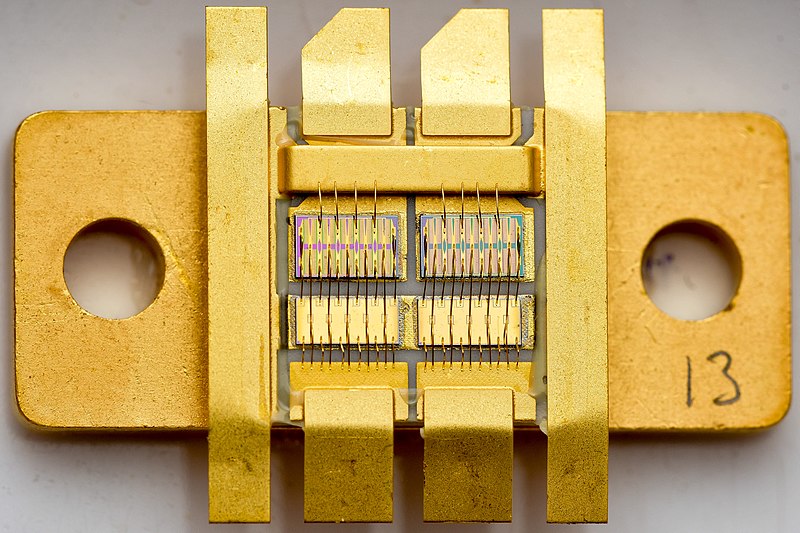 File:Philips BLV36 VHF Linear Push-Pull Power Transistor.jpg