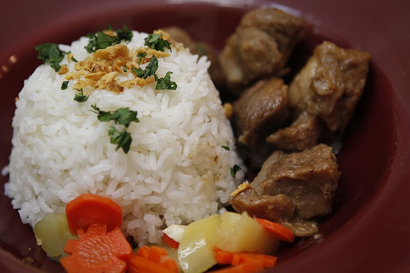 File:Pork Adobo - 11618429074.jpg