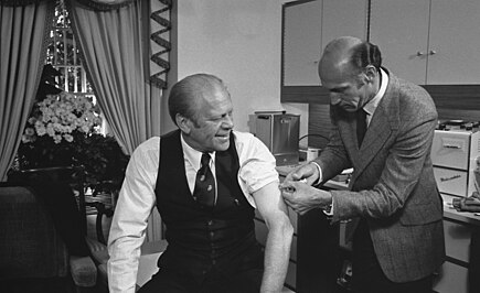 U.S. President Gerald Ford receiving his vaccine for the swine flu. President Ford receives a swine flu inoculation - NARA - 7064718.jpg