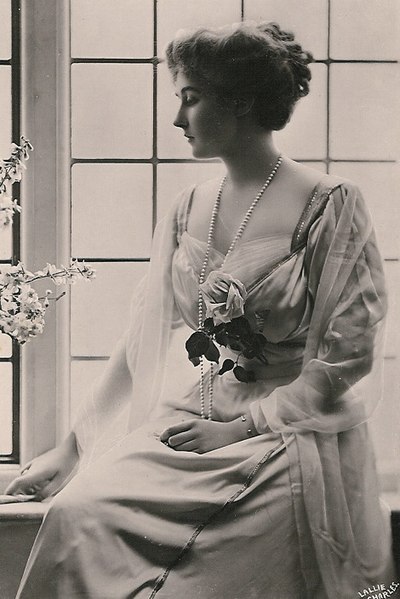 Photograph by W. & D. Downey, 1900s.