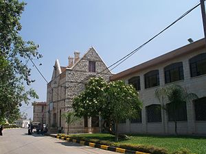 إحدى مباني جامعة النجاح الوطنية فرع مدينة طولكرم