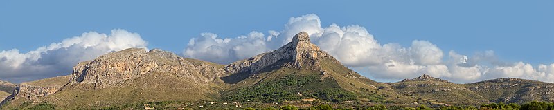 File:Puig de Ferrutx - Panorama.jpg