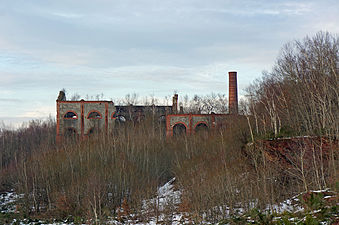 Ruines des bâtiments de l'ancien puits Arthur-de-Buyer, désaffectés pendant plusieurs décennies.