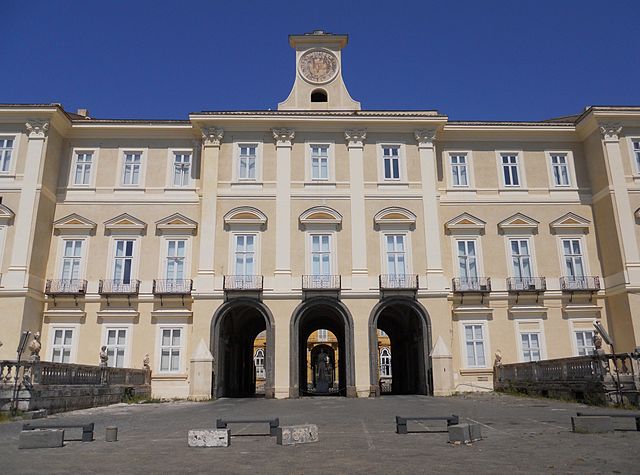 Reggia di Portici. Facciata lato mare