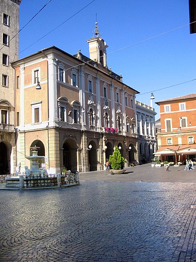 Mairie de Rieti. (définition réelle 1 704 × 2 272)