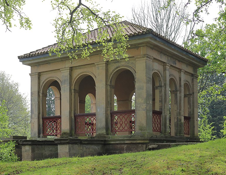 File:Roman pavilion, Birkenhead Park 2019-4.jpg