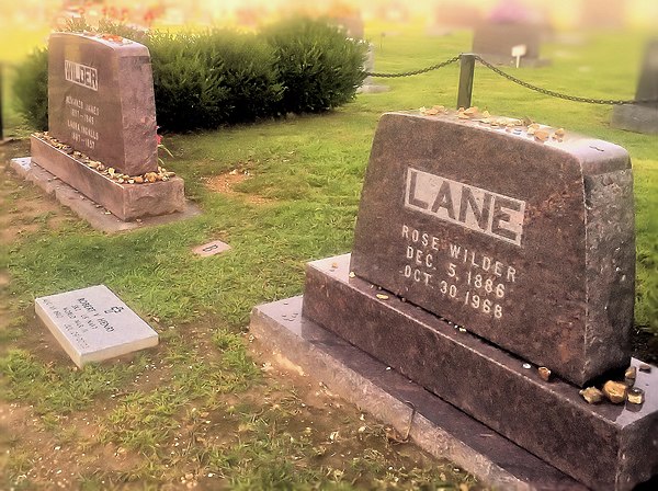 Lane's gravesite next to that of her parents in the Mansfield Cemetery, Missouri