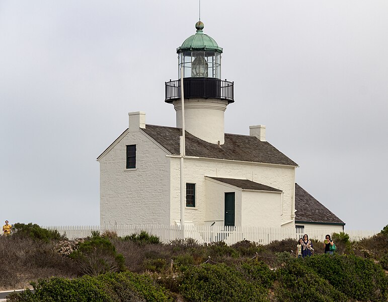 File:San Diego (California, USA), Point Loma, Historic Lighthouse -- 2012 -- 5608.jpg