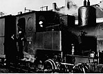 Schmalspur-Dampflokomotive Nr. 44 der Firma Orenstein und Koppel (Fabrik-Nr. 7850) auf der Strecke Jablonna-Karczew im Bahnhof Warschau-Most.jpg