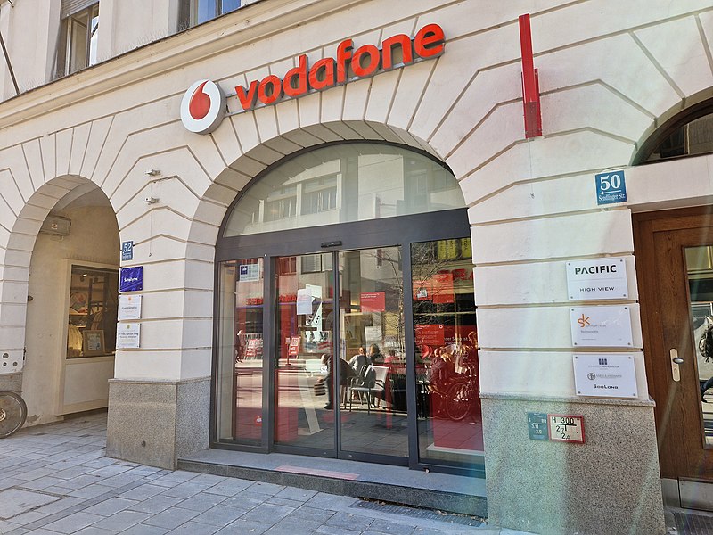 File:Sendlinger Straße 50 Vodafone-Shop 2022-10-22.jpg