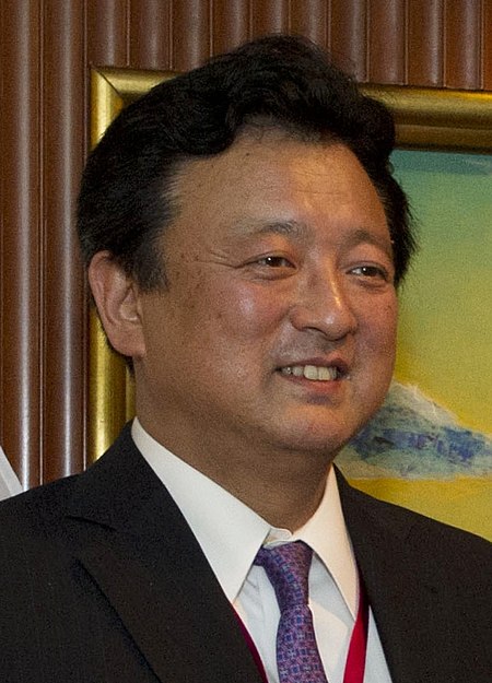 Shū Watanabe, June 2012.jpg