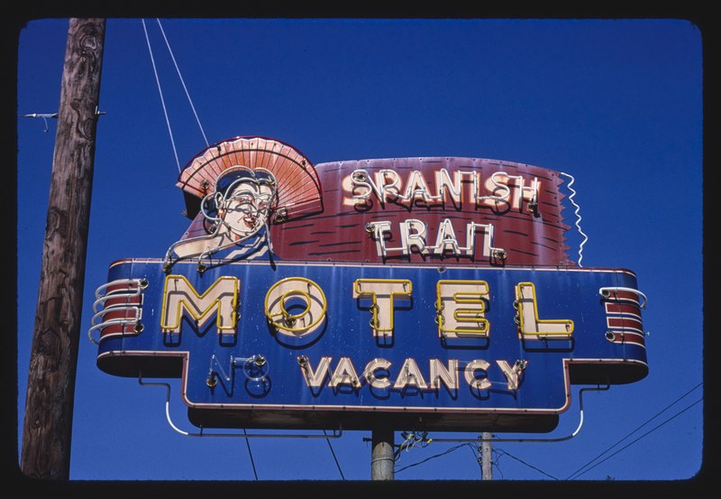 File:Spanish Trail Motel sign, Pensacola, Florida LCCN2017710618.tif