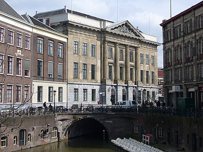 Hoe gaan naar Stadhuis Utrecht met het openbaar vervoer - Over de plek