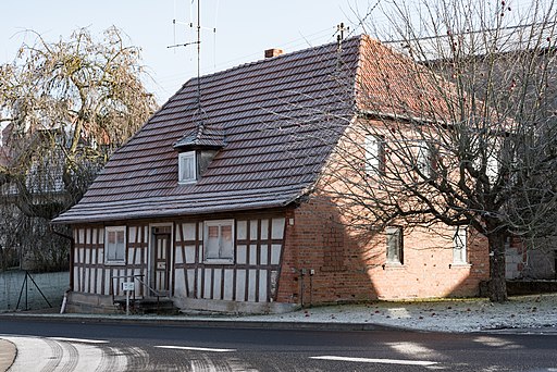 Stadtlauringen, Fuchsstadt, Reichmannshäuser Straße 1 20161220-001