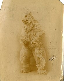 A stage actor in a bear costume, 1909 Stage actor Billy Fables wearing a full bear costume (SAYRE 24091).jpg