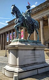 Reiterstandbild der Queen Victoria, Blick von rechts