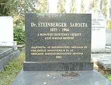 Steinberger Sarolta sírja.jpg