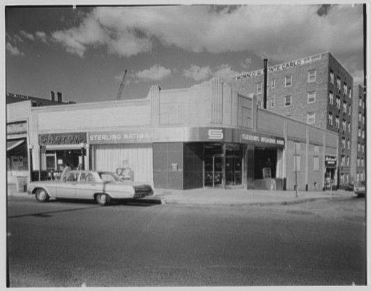 File:Sterling National Bank, 101-25 Queens Blvd., Forest Hills, Long Island. LOC gsc.5a28887.tif