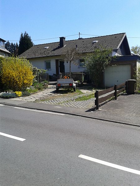 File:Stolpersteinlage Windeck Rosbach Hurster Straße 26.jpg