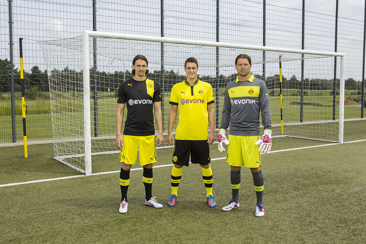 12 13 Borussia Dortmund Season Wikiwand