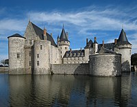 Schloss Sully-sur-Loire von Südwesten gesehen