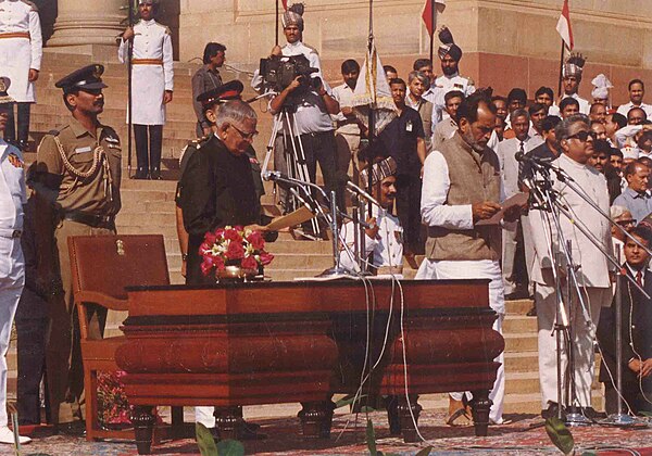 Swearing-in ceremony of Shri Chandra Sekhar as the Prime Minister of India at Rashtrapati Bhavan forecourt