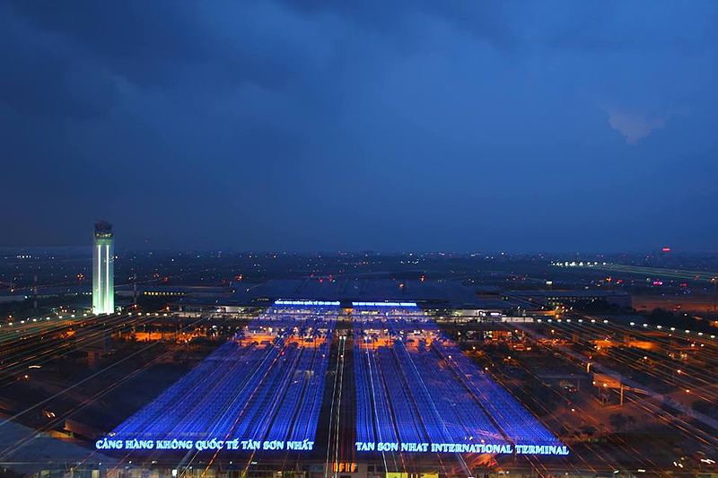 File:Tan Son Nhat Int. Airport (9913275273).jpg