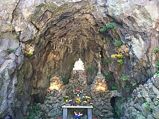 <span class="mw-page-title-main">The Grotto (Portland, Oregon)</span> Catholic outdoor altar and sanctuary