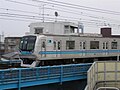 第30編成（9次車）の側面 6 - 10次車はドア間隔が不揃いである （2006年4月30日 西船橋駅 - 原木中山駅間）