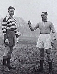 Jack Forrest and Bruce Andrew tossing the coin, Hyde Park, 8 January 1944. Toss of the coin (Hyde Park 1944).jpeg