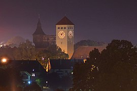 TownHall in Szczytno at night.jpg