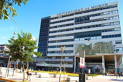 How to get to Universidad de Morón with public transit - About the place