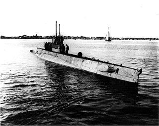 USS <i>L-10</i> (SS-50) L-class submarine of the United States