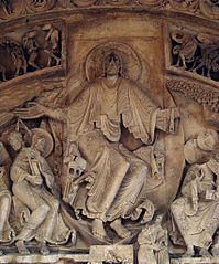 Le Christ dans sa mandorle (1120-1140). Calcaire, portail central, tympan.