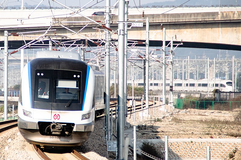 File:WZMTR S1 Train with CRH380B.jpg