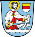 Gemeinde Arnschwang In Blau aus einem gesenkten silbernen Wellenbalken wachsend der golden nimbierte heilige Martin mit rotem Gewand und silbernem Mantel, der mit dem blauen Schwert den Mantel zerteilt, oben links beseitet von einem von Gold, Rot und Silber geteilten Schildchen.