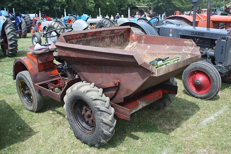 File:Winget 1 ton dumper of B.Colson at Strumpshaw 2009 - 0001.jpg