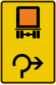 Zeichen 442-25 Vorwegweiser für kennzeichnungs­pflichtige Kraftfahrzeuge mit gefährlichen Gütern, im Kreisverkehr rechts