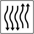 Zeichen 514–17 Verschwenkungs­tafel, kurze Verschwenkung – mit Gegenverkehr – nach links zweistreifig in Fahrtrichtung und dreistreifig in Gegenrichtung