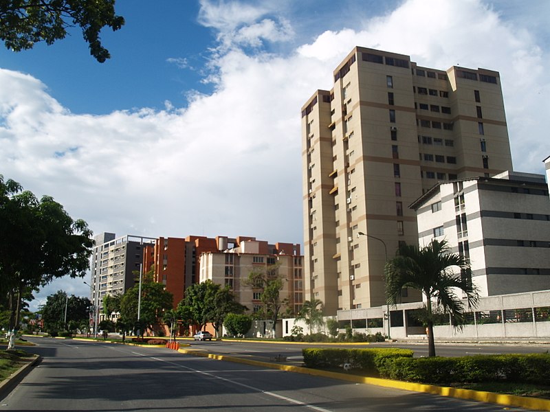 File:Zona urbanizada de Barquisimeto.jpg