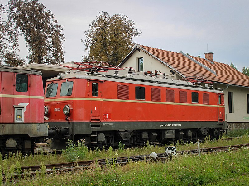 File:ÖBB 1041 202 bei der Lagergasse.2.jpg