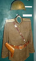 Uniformsjakke med bandolær og pistoltaske for sovjetisk sambandsoffiser under andre verdenskrig