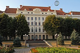 Палата буковинських ремесел на Театральній площі в Чернівцях DSC 8851.JPG