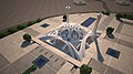 La mezquita del centro internacional de conferencias de Isfahan: arquitectura moderna de cúpula.