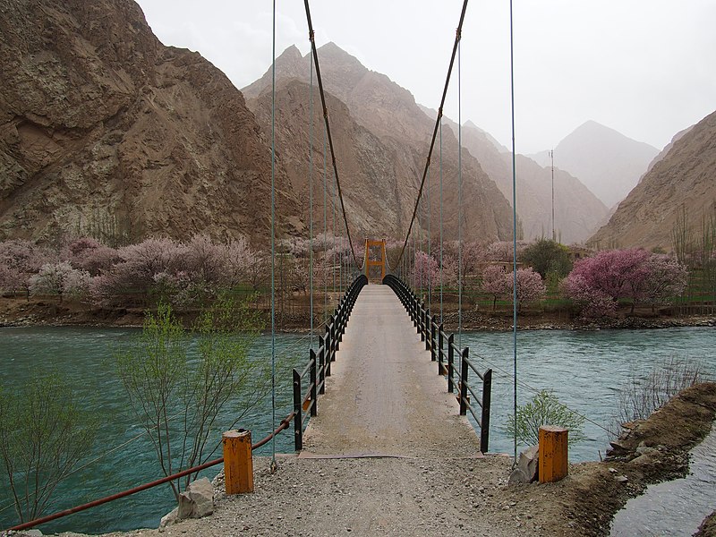 File:幸福五号桥 - Happiness No.5 Bridge - 2015.04 - panoramio.jpg