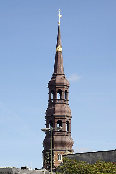 File:00 2029 Kirchturm der Katharinenkirche in Hamburg.jpg