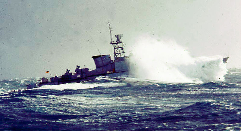 File:09 Lubeck D in Bay of Biscay Feb 1975.jpg