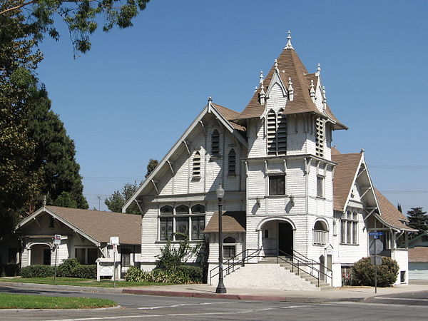 The 1907 First Christian Church, now the Rialto Historical Society