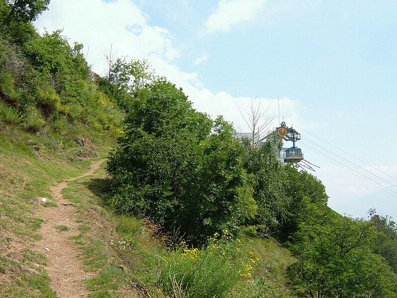 File:2008 0707 80100 Hiking in South Tyrol Naturns R0524.jpg