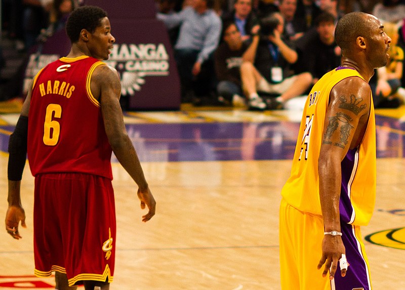 File:20110111 Manny Harris and Kobe Bryant.jpg